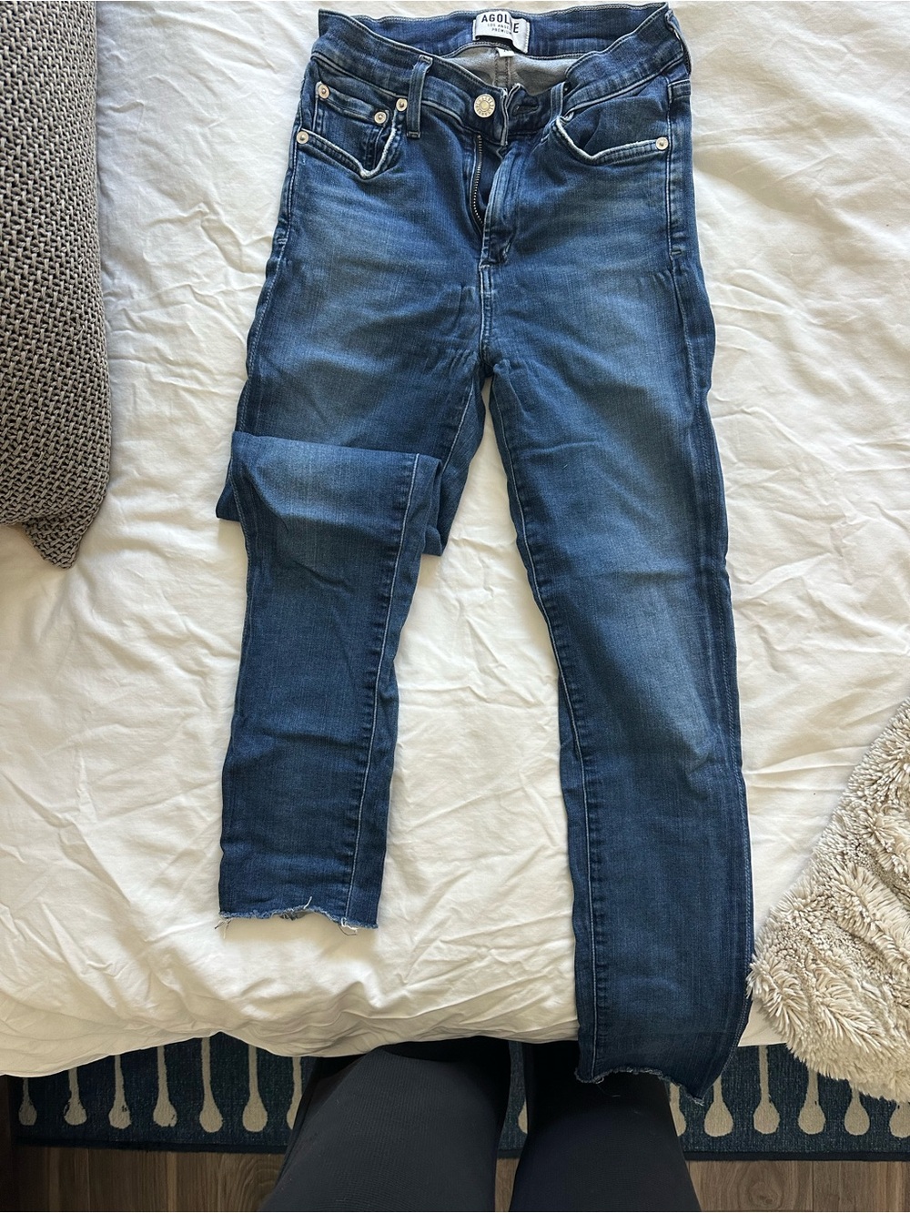 Agolde Dark Blue Skinny Jeans with Raw Hem